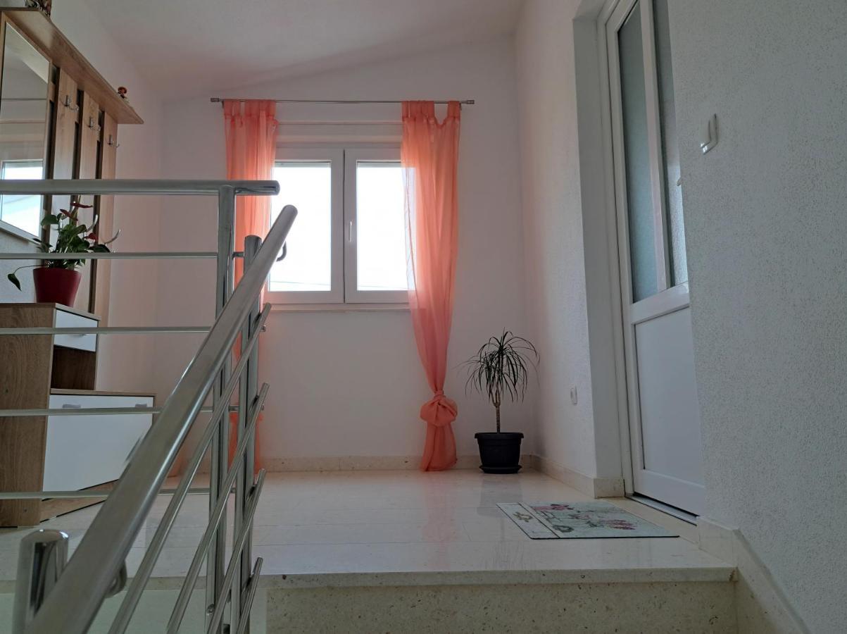 Holiday Apartman Kastela Bagian luar foto