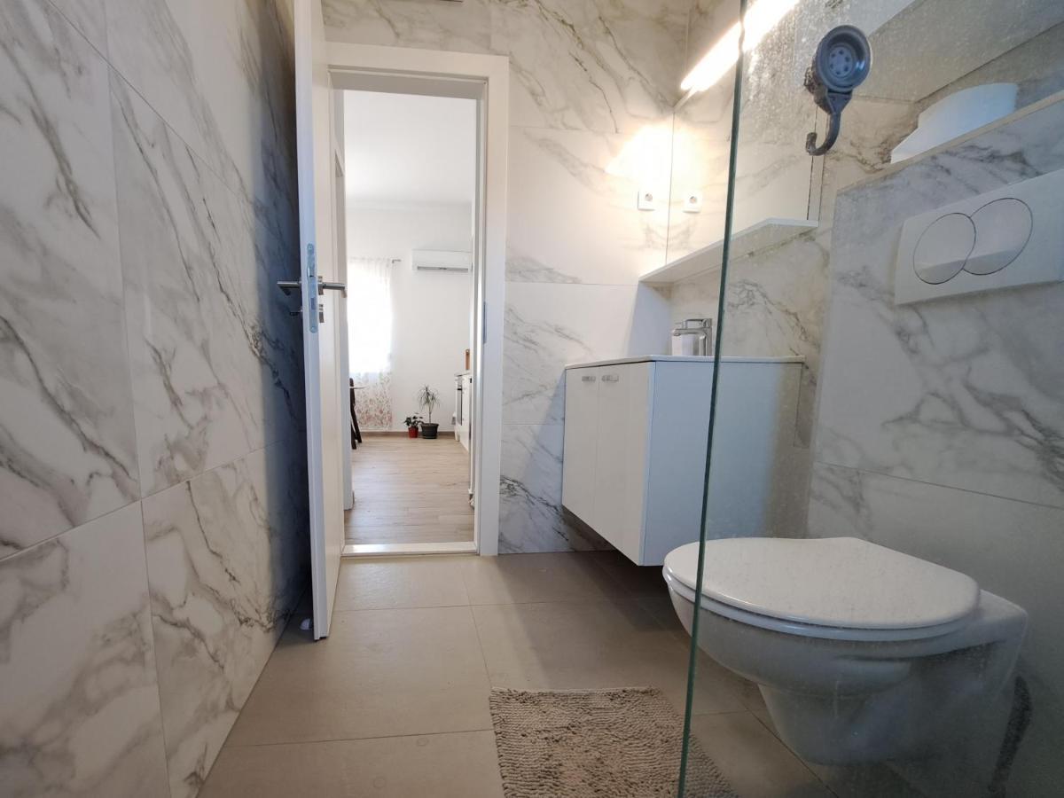 Holiday Apartman Kastela Bagian luar foto