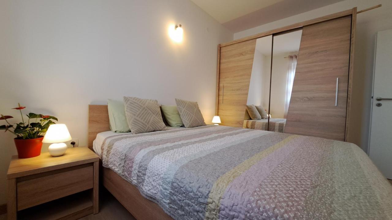 Holiday Apartman Kastela Bagian luar foto