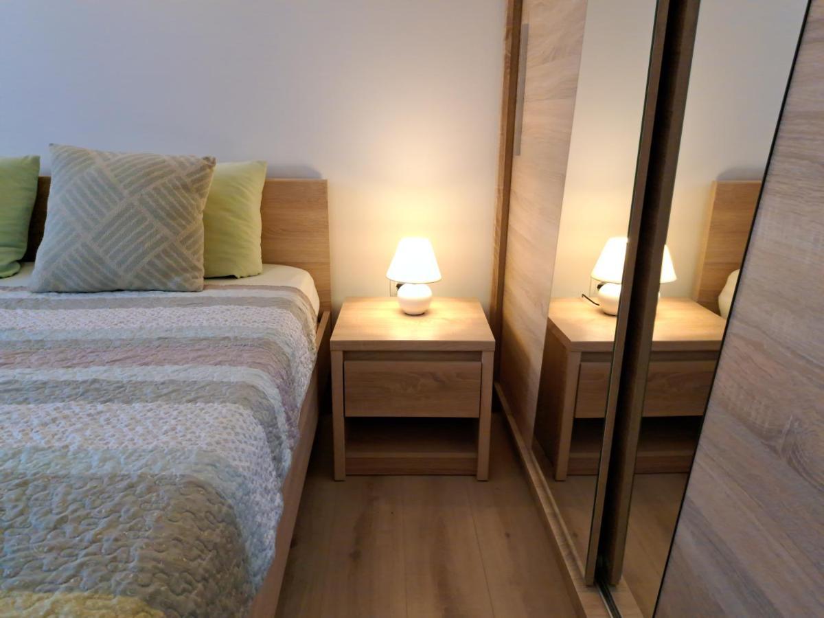 Holiday Apartman Kastela Bagian luar foto