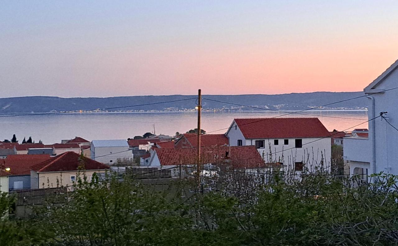 Holiday Apartman Kastela Bagian luar foto