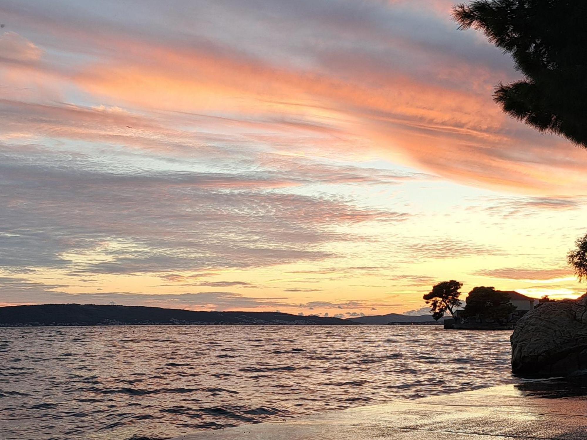 Holiday Apartman Kastela Bagian luar foto